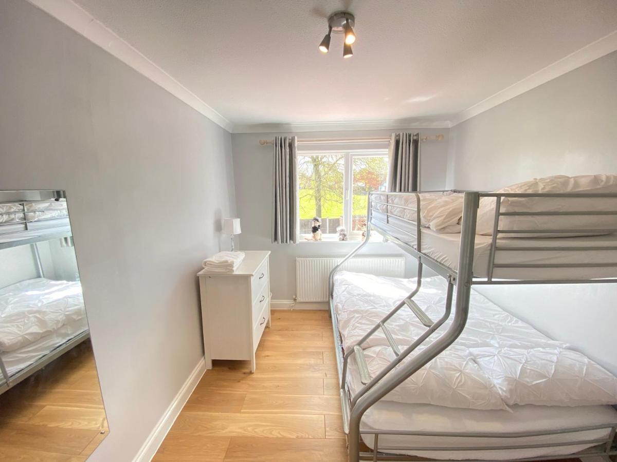 Three Bedrooms House In Windsor Exterior foto