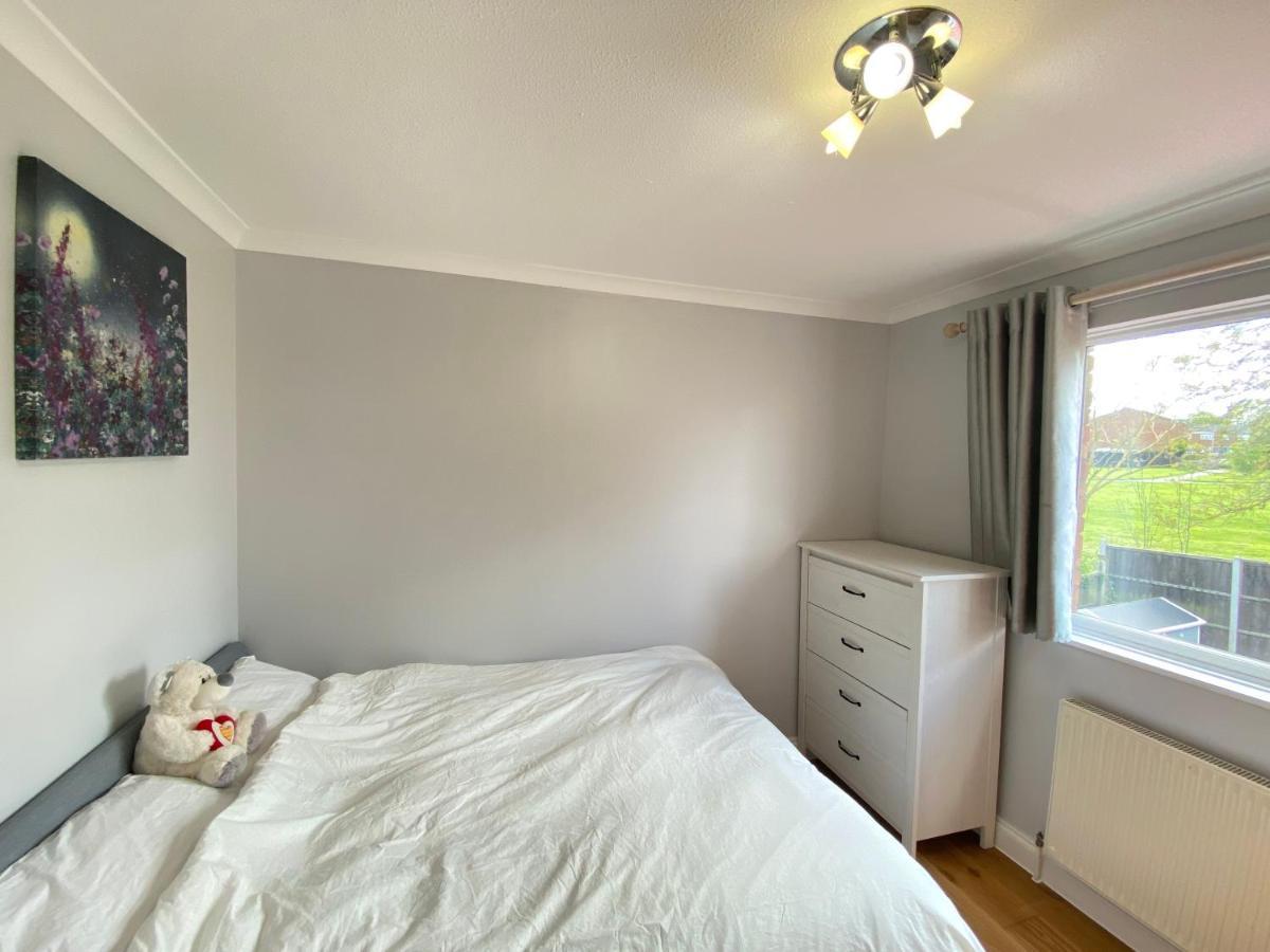 Three Bedrooms House In Windsor Exterior foto